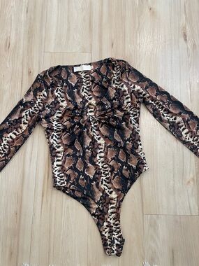 Women’s Snakeskin Print Long Sleeve Bodysuit - Brown